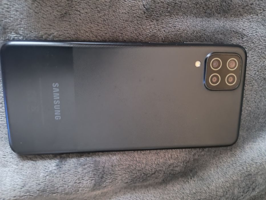 Samsung  galaxy A12 запазен