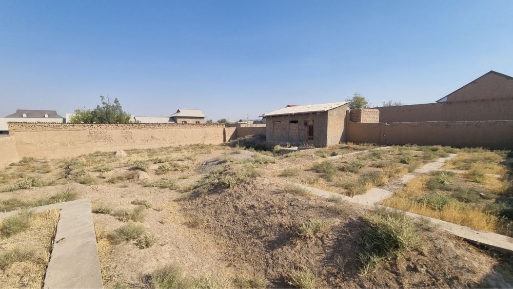 7 sotix yer uchastkasi sotiladi