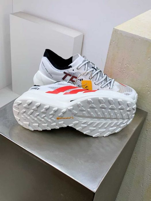 Нови мъжки маратонки с кутия Adidas Terrex Agravic TT