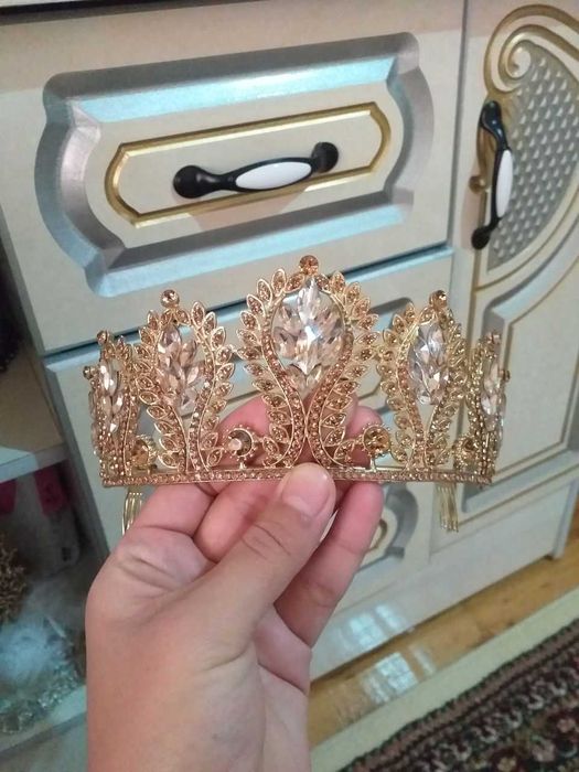 Диадема Diadema kelinlan uchun