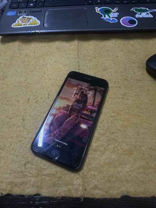 Iphone se gen 2  (2020) (128 gb)