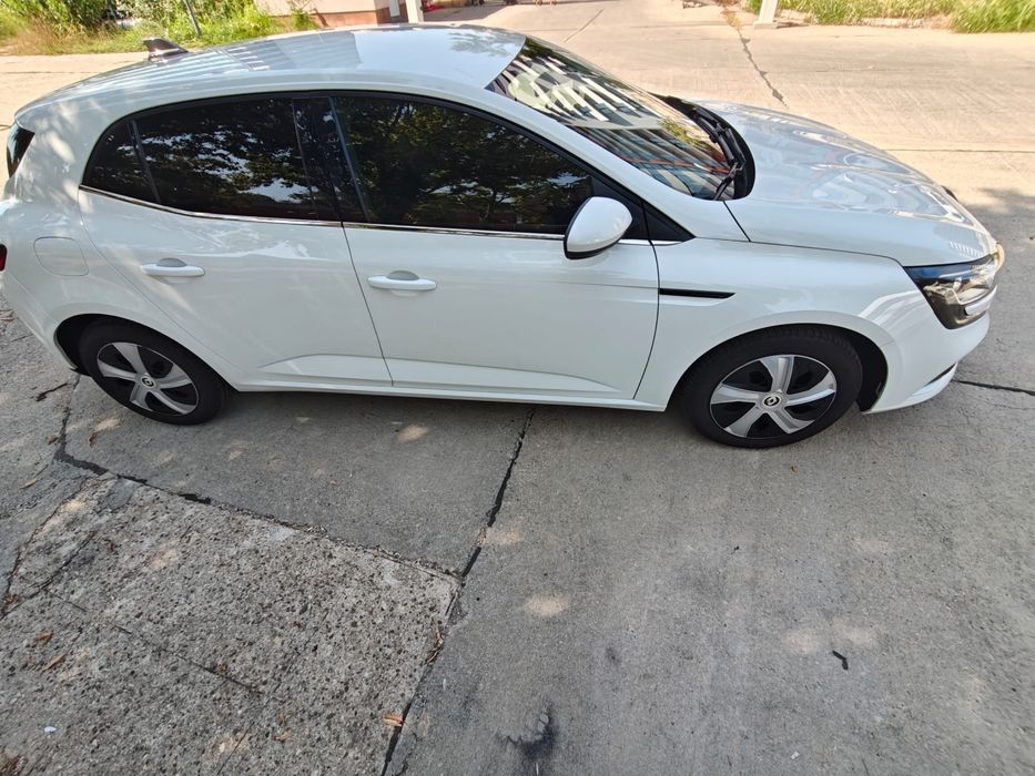 Vând Megane IV 1.3 benzina