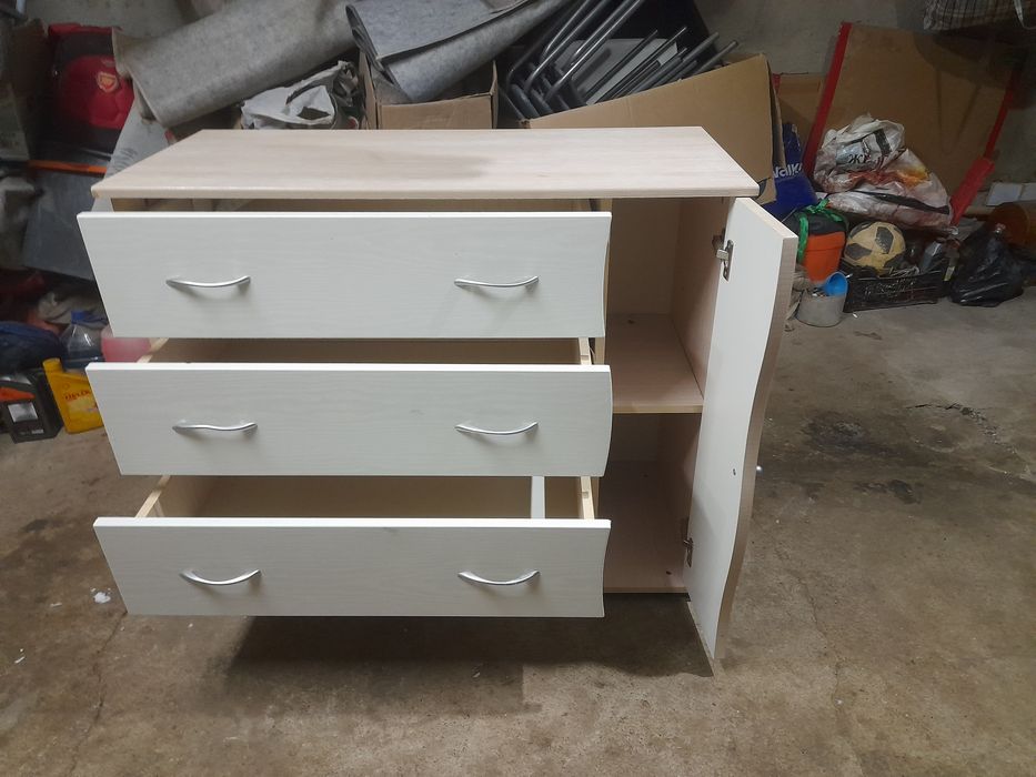 Продаётся  комоды