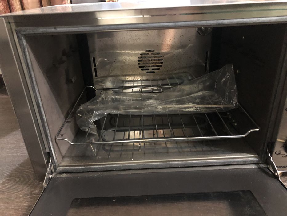 Продам духовку Французской фирмы Sekrett