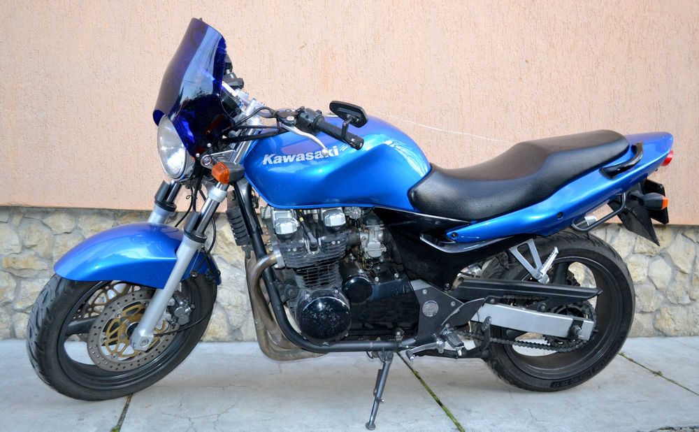 Motocicleta Kawasaki ZR-7