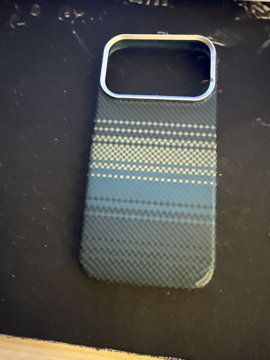 Чехол на IPhone 17 Pro