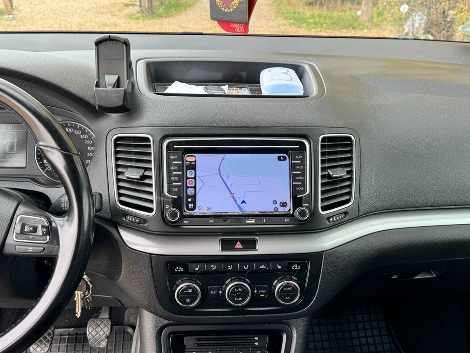 Navigatie 2GB VW Amarok Caddy Jetta Eos Scirocco Sharan Golf Carplay