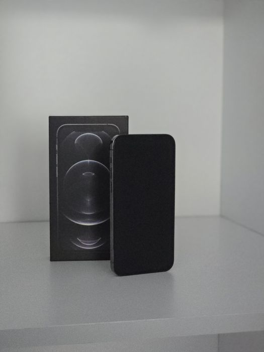 Iphone 12 pro 128GB Graphite в много добро състояние