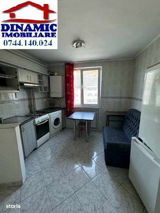 2 cam, decomandat, la S-uri, B-dul Traian — fotografia 1