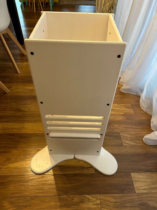 Turn de invatare din lemn masiv