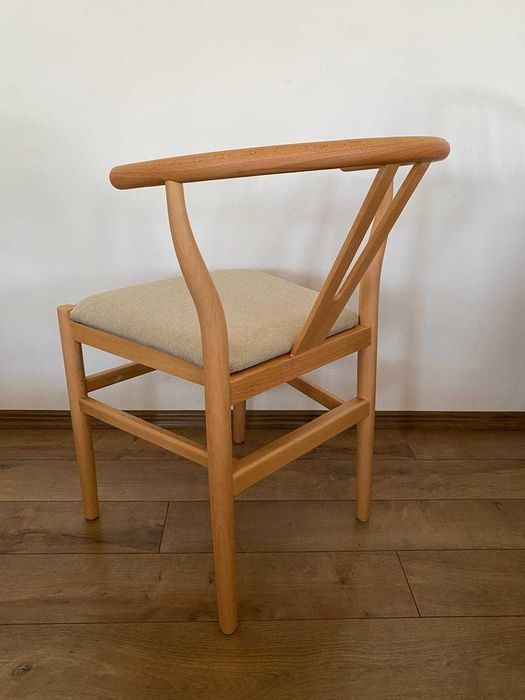 Scaune lemn Wishbone pentru evenimente restaurant cafenea HoReCa