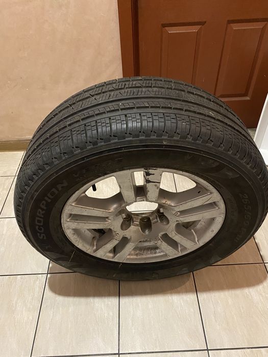 Продам запаску на тайота прадо 150