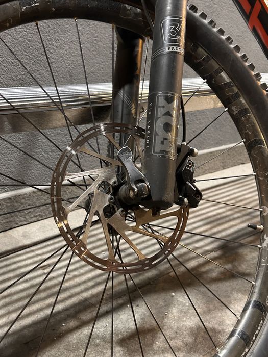 YT Capra 2017 bicicleta enduro - CARBON