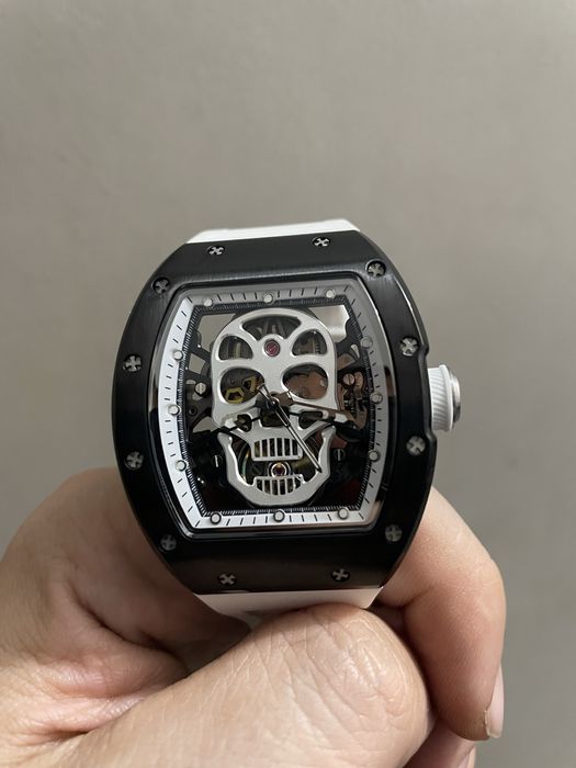 Часы наручные механические