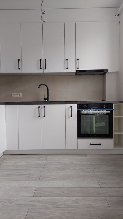Mobilă la comandă – bucătărie la comandă, dressing, dulap, mobilier living