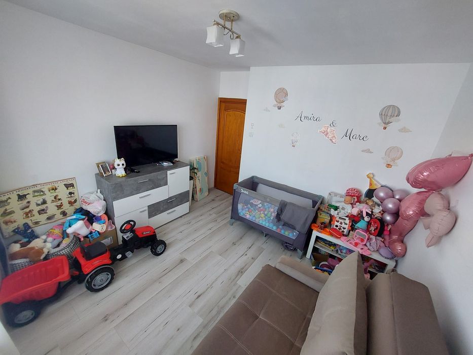 Se vinde apartament 2 camere zona Tudor