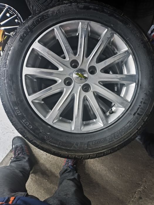 Продам шины диски от нексия 3 диски от кобилт R15 195/60 шина зимние