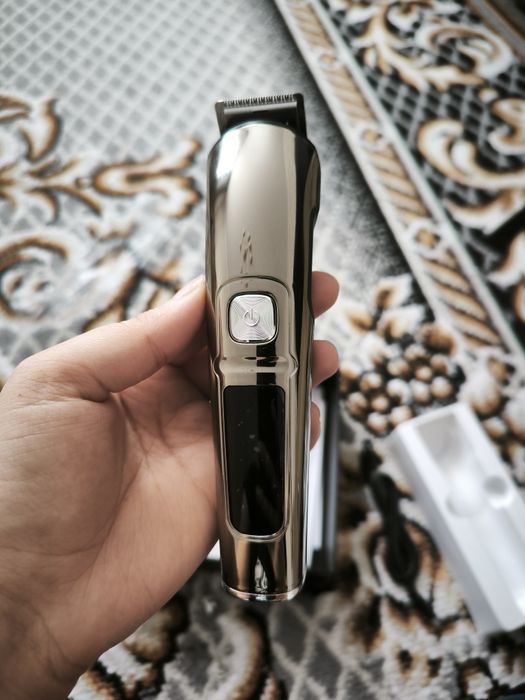 Машинка для стрижки волос