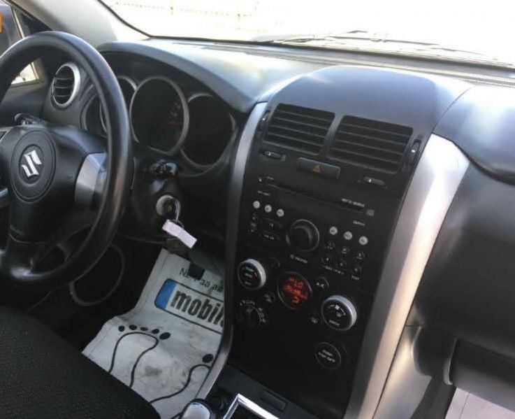 Джип Suzuki Grand Vitara