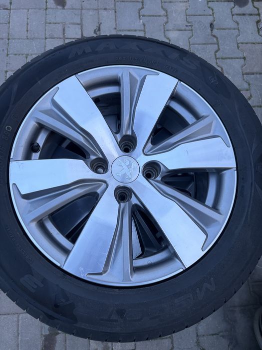 Джанти с гуми за Peugeot 4x108