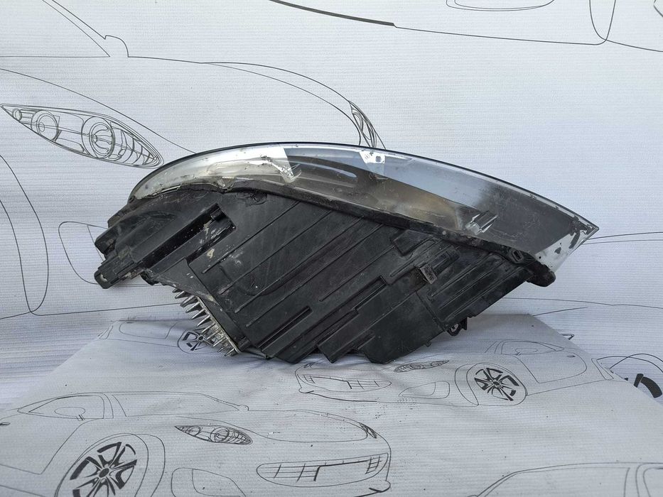 Far Dreapta Uk Full Led Facelift Volvo V40 2015 / 2016-2019 Cod OEM 31420450 (1E1)