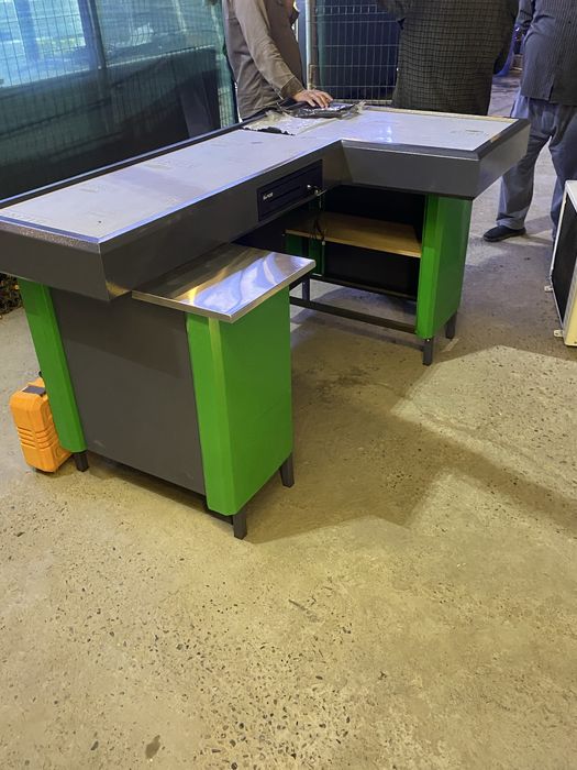 Stelaj kassa stoll xolodelnk xzmatlari