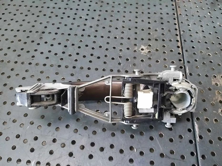 Maner usa dreapta fata vw golf 6 5k 1k0837886a