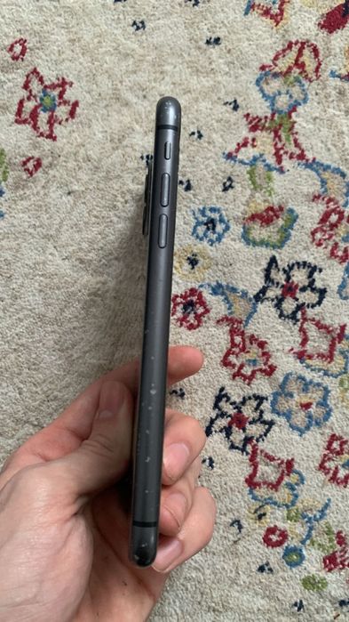 Продам Iphone 11 50тыс