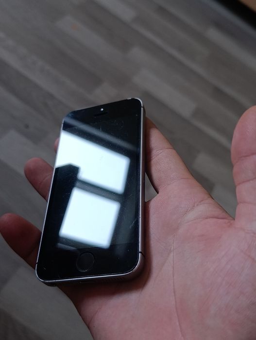 Iphone SE   imei bogan