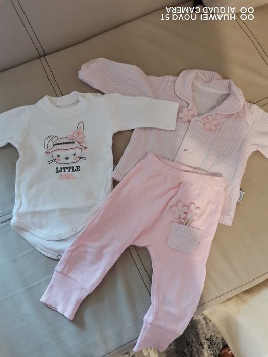 Бебешки комплекти размер 6-9 месеца