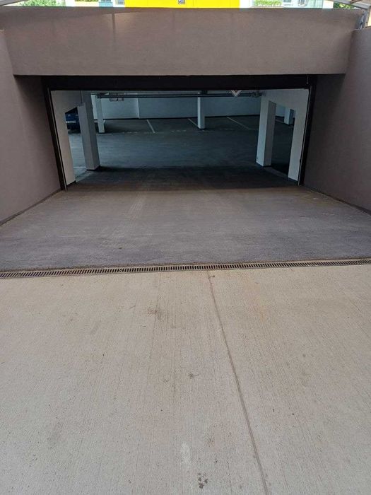 Дава се под наем Гараж / Паркомясто в Варна, Младост 2 - 13 кв.м за 91.8 € - Снимка #6