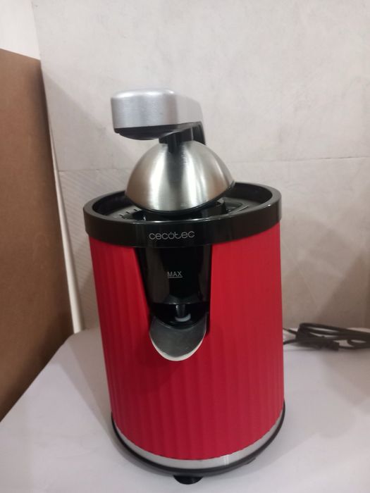 Електрическа сокоизстисквачка-Cecotec Xqueeze RetroJuice 600