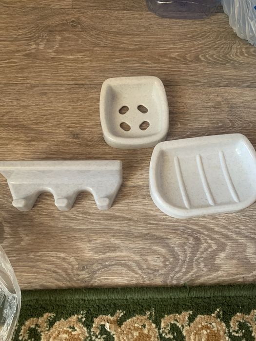 Продам принадлежности для ванной комнаты