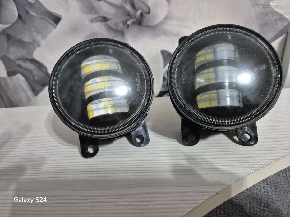 Противотуманные  фары продаем