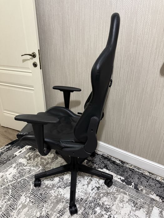 Продам  коженое  кресло