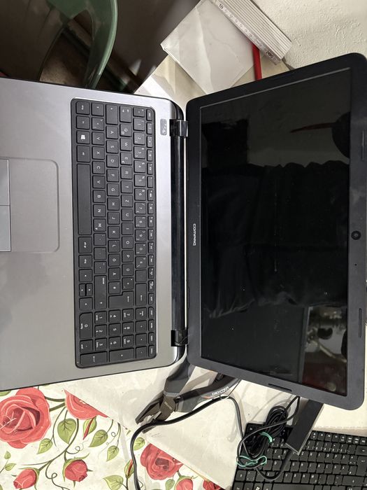 piese laptopuri