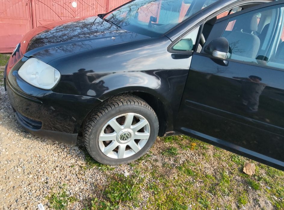 Vw touran anul 2006.1.6.fsi.benzina