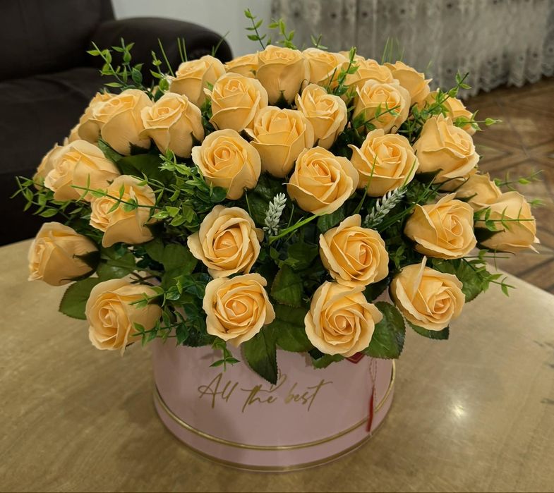 Buchete de trandafirii 51 de fire 250 de lei