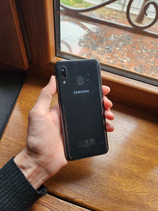 Samsung a20 3/32gb Vietnam
