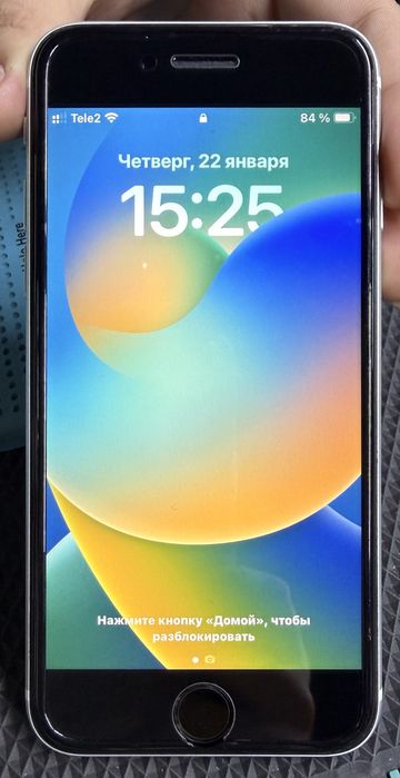 Айфон SE 2020года