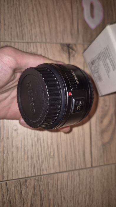 Объектив Canon EF 50mm f1.8