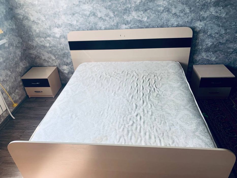 Спальная кровать