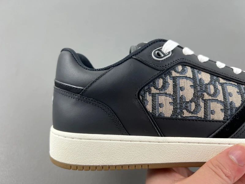 CD B27 Low Black Beige