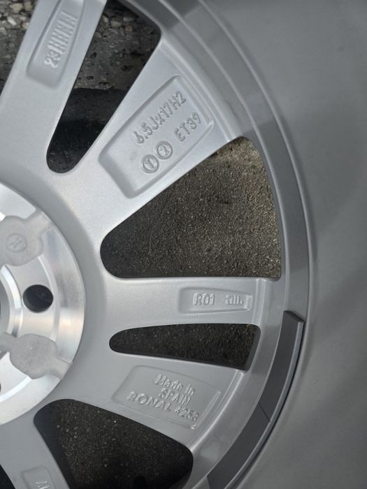 Чисто нови гуми с джанти