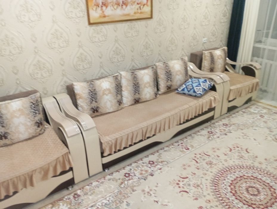 Продам Диван с креслом