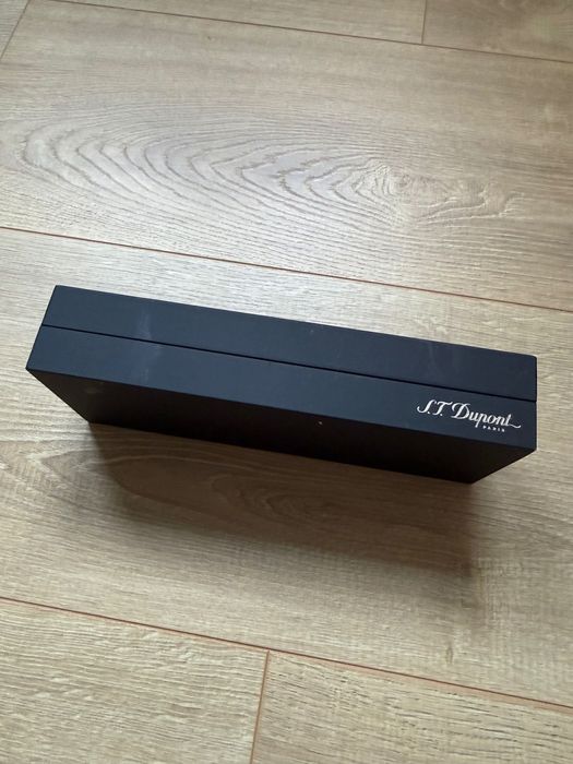 Dupont кутия за химикалка