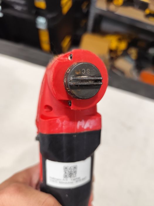 Акумулаторен мултитул Милуоки Milwaukee M18 BMT + 2Ah