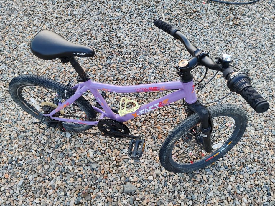 Bicicleta copii cu roti de 20