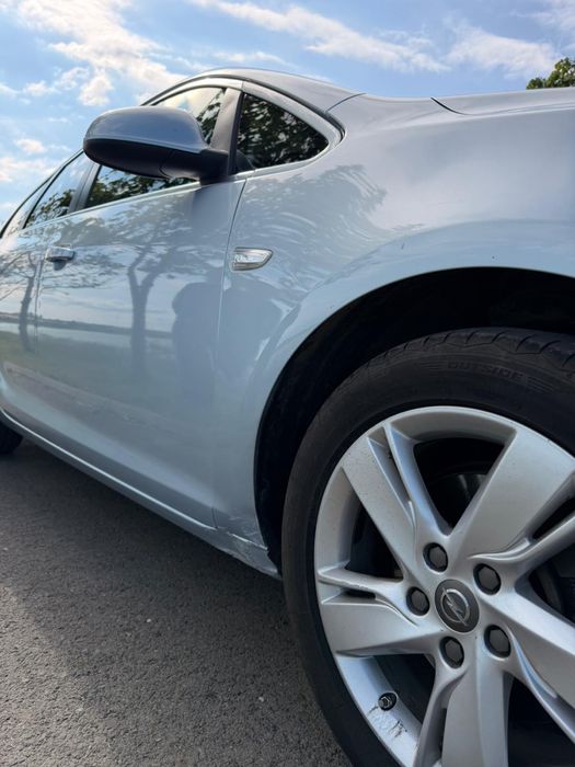 Vând Opel Astra J 2015 1.6 CDTi 136CP Sports Tourer (break)
