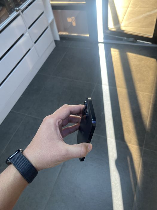 Продам iphone 15 pro 128 гб